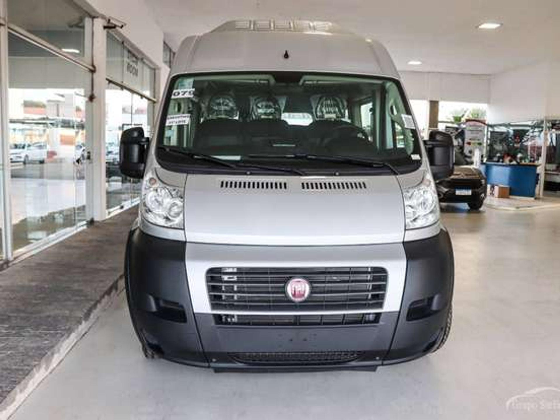 Fiat Ducato Minibus Executivo CNPJ 2024