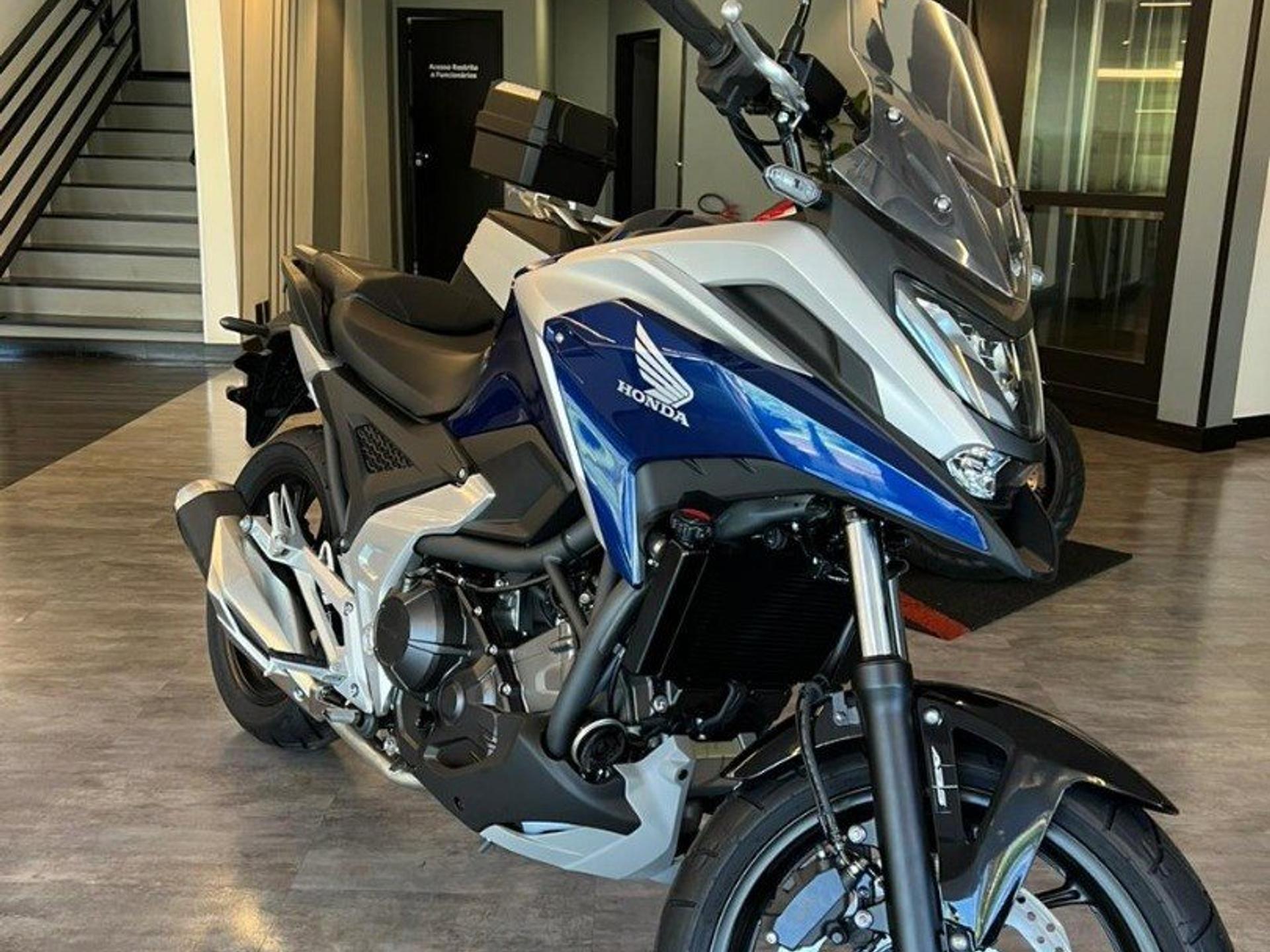 Honda NC 750X 2024