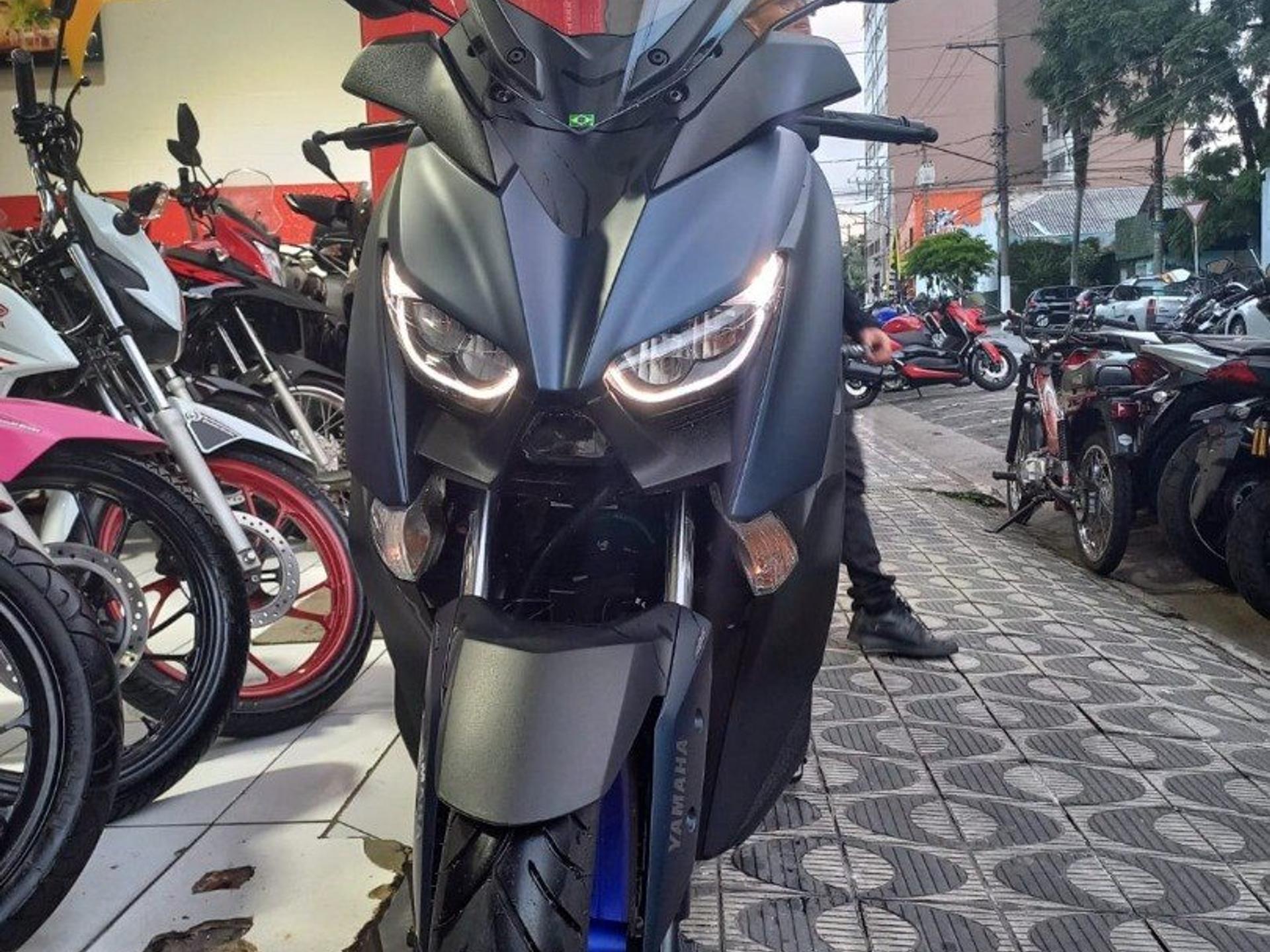 Yamaha Xmax 2024