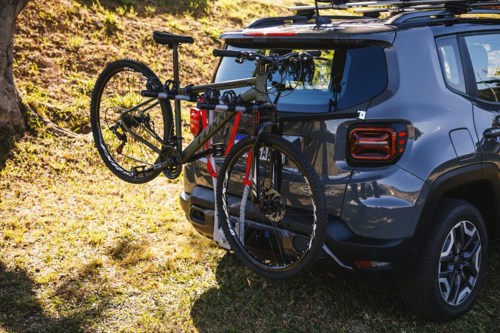 Suporte fixo de bicicleta no Jeep Renegade 2025